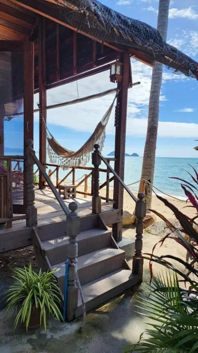 Bungalow - Beach Front — Castaway Beach Bungalows